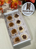 Box with 8 brigadeiros